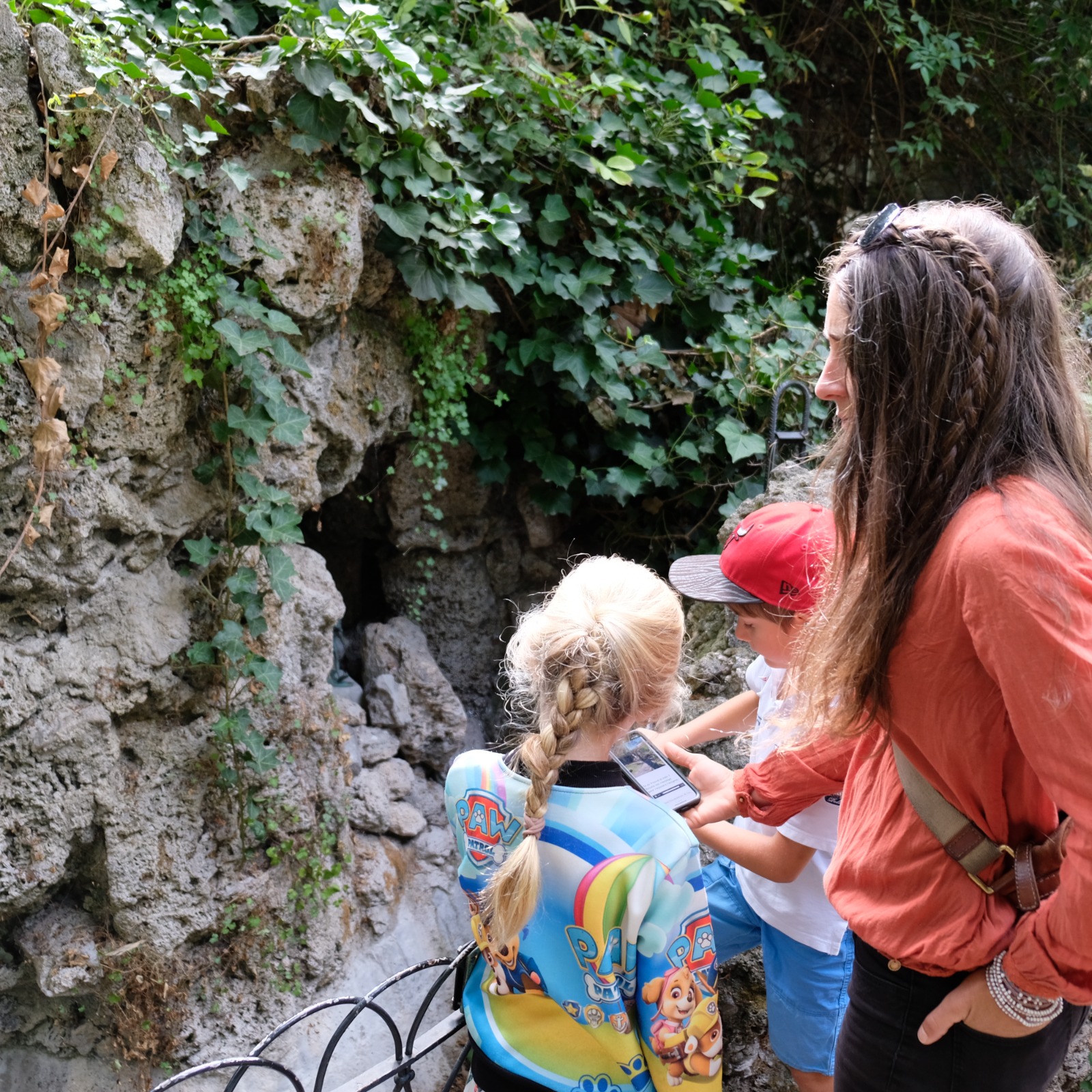 family treasure hunt little people sion